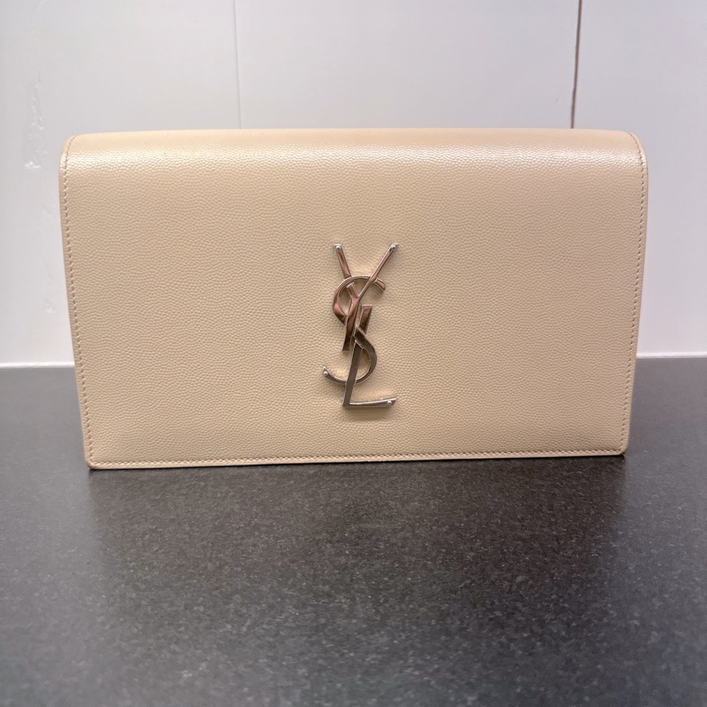 Saint Laurent Grain De Poudre Classic Kate Monogram Clutch